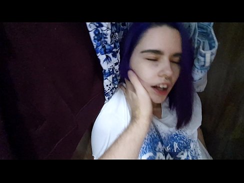 ❤️ Pom kuv tus ntxhais hauv lub txee dai khaub ncaws thiab pab nws cum ❤️ Fucking video ntawm hmn.hotpornphotos.ru% ❤